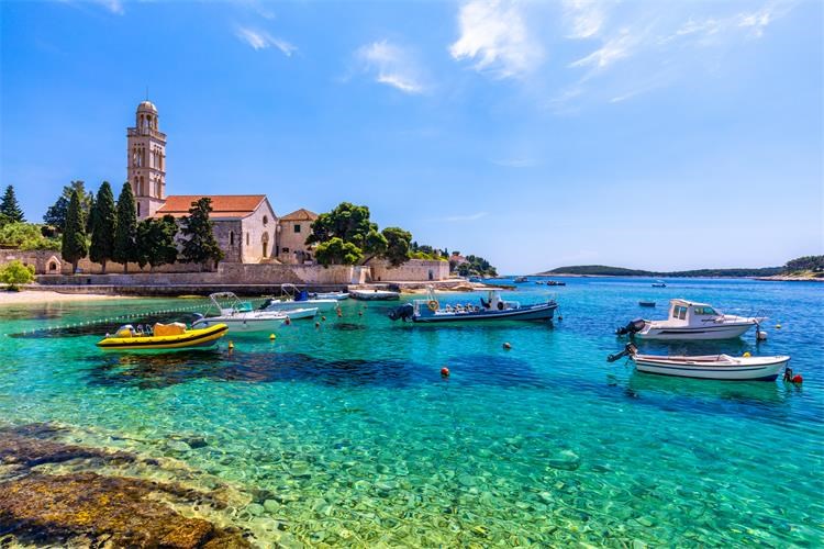 Slika /Slike za vijesti/turizam_kolovoz.jpg